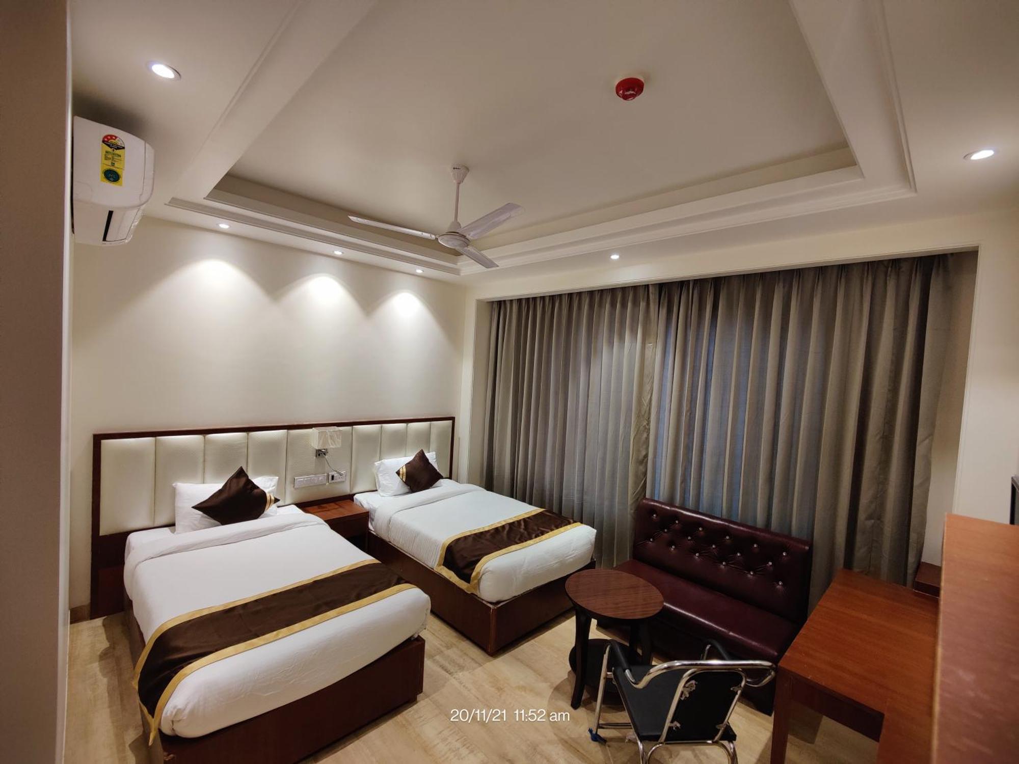 Mds Royal Resort Tulsipur Bagian luar foto